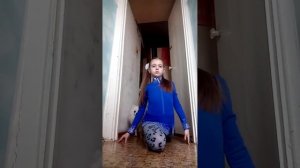 как сделать шпагат? очень просто! смотрите моё видео 😏🤩