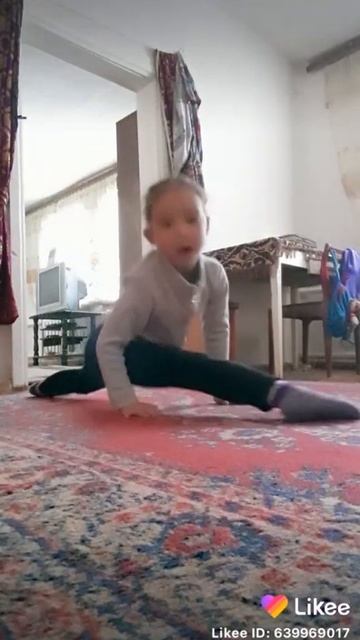 как быстро сесть на шпагат смотреть онлайн