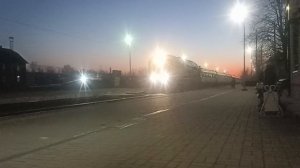 поезд вечер