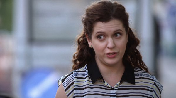 Деффчонки, 4 сезон, 43 серия