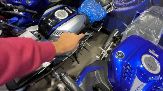 2024 Yamaha R15 V4 All New Colors Full Review смотреть онлайн
