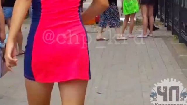 В Сочи с высоты 11-го этажа упала девушка смотреть онлайн