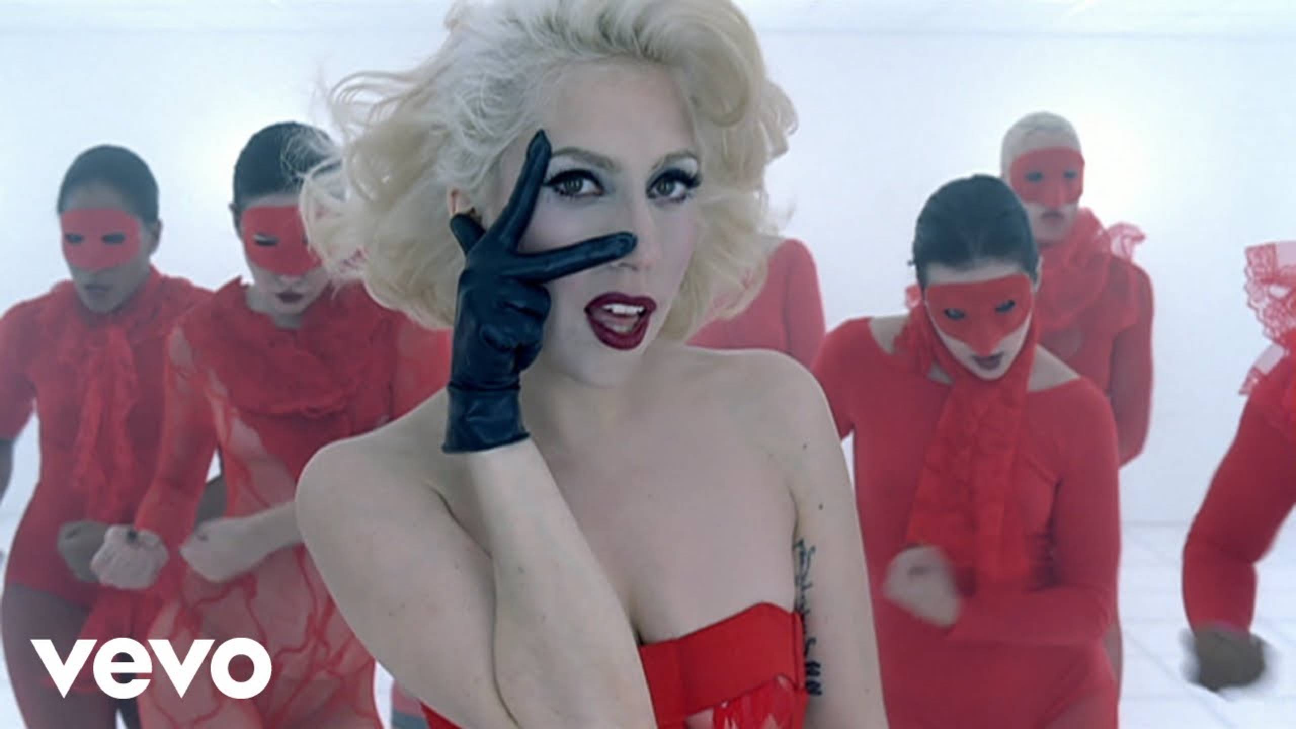 Lady Gaga - Bad Romance (Official Music Video) смотреть онлайн