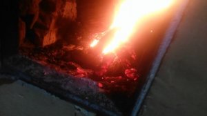 Как топить печку дровами с покрышками