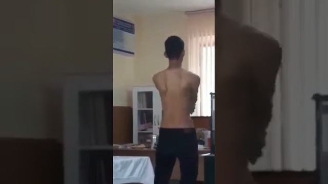 Гибкий танцующий парень,суппер! смотреть онлайн