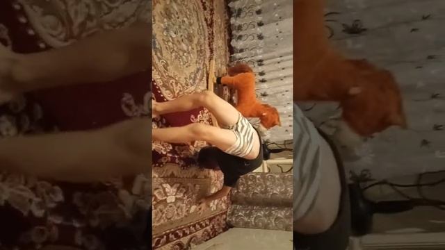 Сел на шпагат детское тренировка детские видео смотреть онлайн