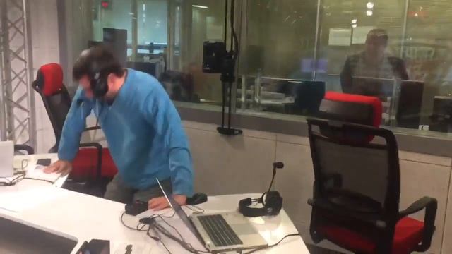 Александр Боярский повторяет трюк Жан-Клода Ван Дамма смотреть онлайн