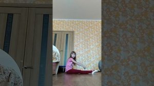 Урок ,как научиться сделать шпагат.