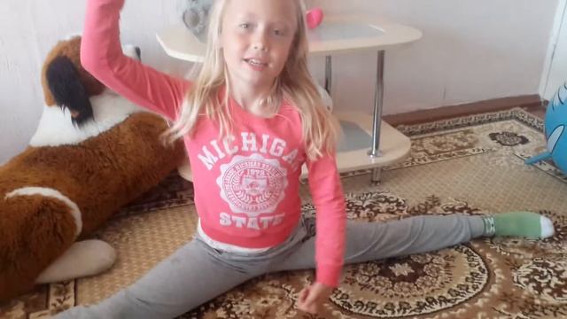 Моя подруга гимнастка учился садится на шпагат я гимнастка?,!! Серёз смотреть онлайн