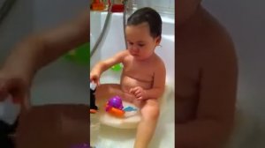 Тая в большой ванной 1.5