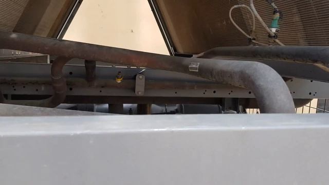 Carrier Chiller 30XA Air-Cooled Liquid Chillers Cleaning