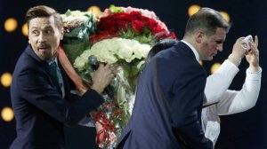 Бюст, стадо баранов и черная икра: какие безумные подарки дарят Диме Билану