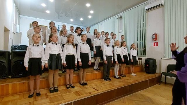 Общешкольный хор младших классов (рук. Гуденко О.И.) смотреть онлайн