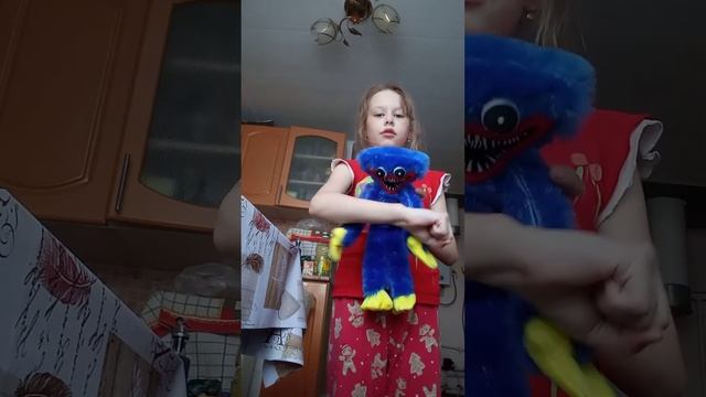 ХАГГИ ВАГГИ УЧИТ ВАС САДИТСЯ НА ШПАГАТ смотреть онлайн
