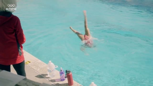 Ep. 1 - The Historic Rivalry of US Synchronized Swimming Teams | Synchro Sisters смотреть онлайн