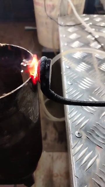 Пайка алмазных сегментов индуктором с ферромагнитным концентратором смотреть онлайн