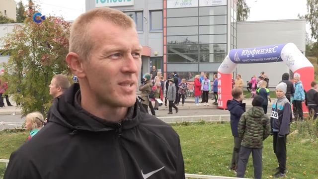 На стадионе "Юность" для школьников и студентов прошел фестиваль бега "Большой кросс" смотреть онлайн