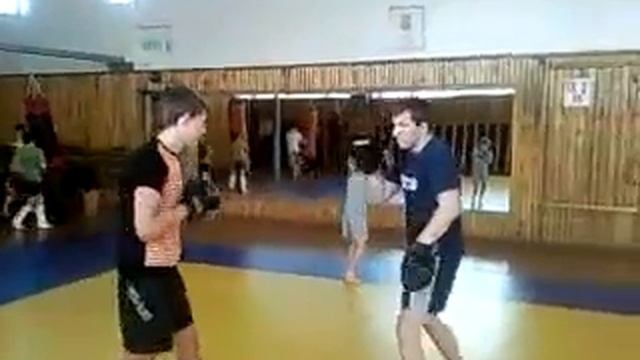 Кик боксинг, тренировка смотреть онлайн