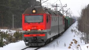 2ЭС6-433 "Синара" с грузовым поездом