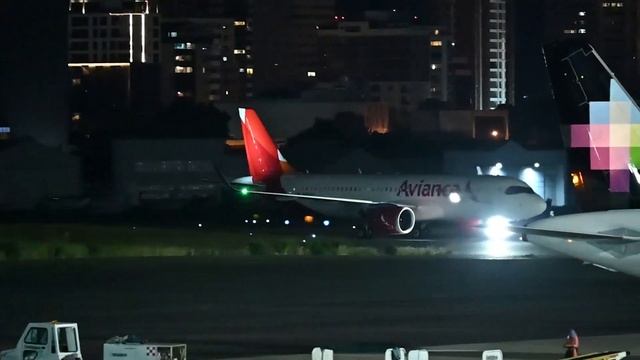 Aeropuerto La Aurora ✈ Guatemala смотреть онлайн