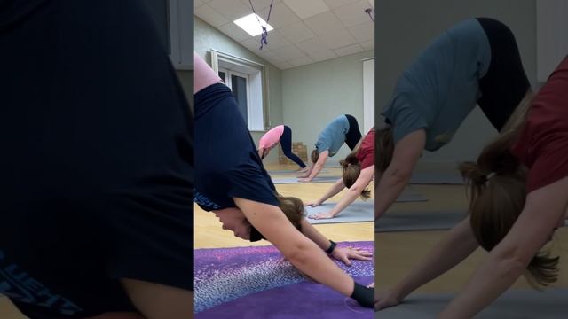 Фишки из йоги для более быстрой "посадки" на шпагат👌 смотреть онлайн