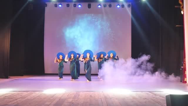 Танец в шляпах 2