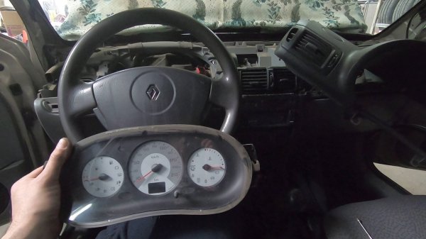 Снятие панели приборов Renault Simbol