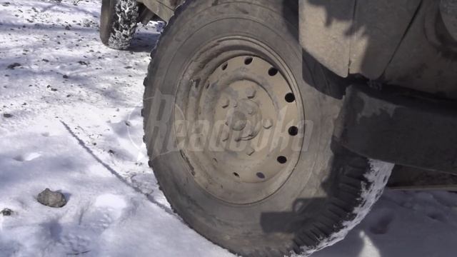 Бойцы ВС РФ показали трофейный джип Land Rover, найденный на Донецком направлении смотреть онлайн