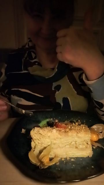 #кофейня☕#Тула#десерт Павлова🍡#кофе по венски#фисташковый наполеон#ореховый каппучино ☕ #октябрь#24