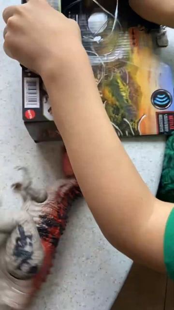 Цератозавр. Игрушечные динозавры. Распаковка игрушек. Мир Юрского периода. Парк Юрского периода смотреть онлайн