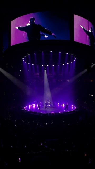 Toxis на концерте @NILETTO в Москве 🔥 Помните их совместный трек? смотреть онлайн