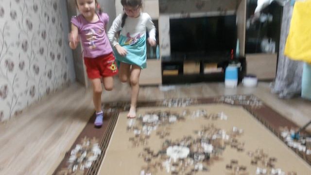 Рита и самира паказывают шпагат смотреть онлайн