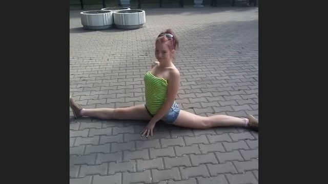 Sexy Splits strech Im смотреть онлайн