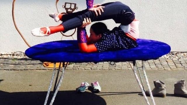 Contorsionismo Tradicional En Mongolia | Las Increíbles Contorsionistas De Mongolia