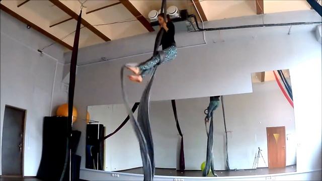 36. Воздушные полотна: Шпагат - скольжение по полотнам смотреть онлайн