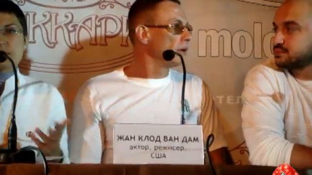 Жан Клод Ван Дам в Киеве... и болен гриппом? смотреть онлайн