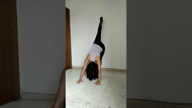 Stretching#КАК СЕСТЬ НА ШПАГАТ ЗА МЕСЯЦ смотреть онлайн