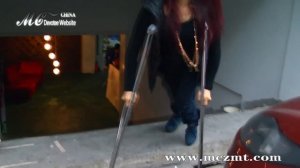 Crutches polio girl（1）
