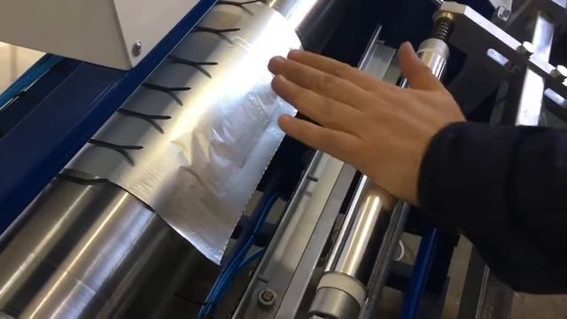 Перемотка фольги на втулку. смотреть онлайн