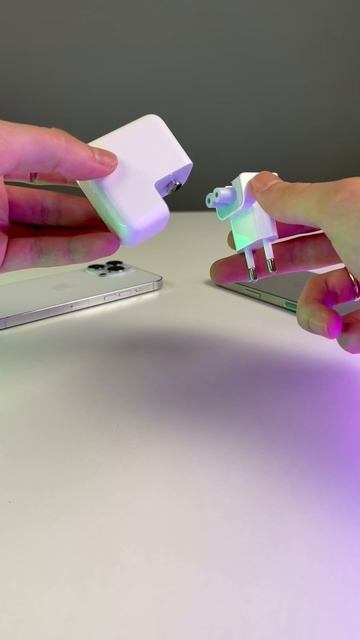 Как зарядить 2 iPhone разом от одной розетки? Ответ есть! #Цифрус смотреть онлайн