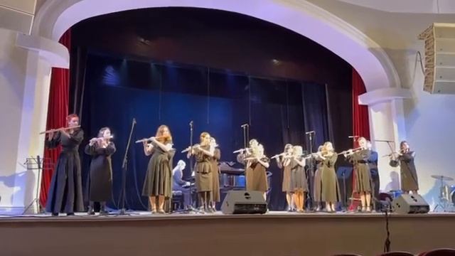 И. Шильцева "Шмелиный уик-энд" ансамбль флейт "Мелизм" смотреть онлайн