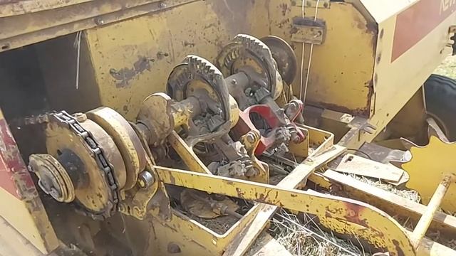 Пресс подборщик Sipma и подобных. Работа вязального аппарата. New Holland. #slowmo