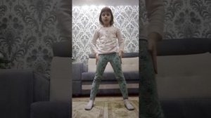 как сесть на шпагат детят от 7 до 13 лет? всё подробнее тут!1 часть