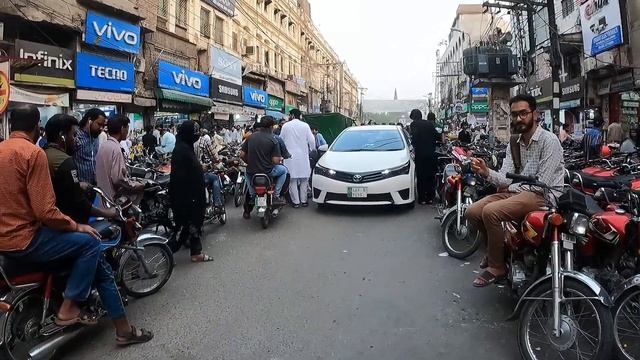 Street Life In Lahore Pakistan - Street Walk In PAKISTAN - Walking Tour - 4k Walk In Lahore Pakista