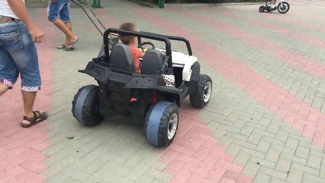 впервые за рулем багги смотреть онлайн