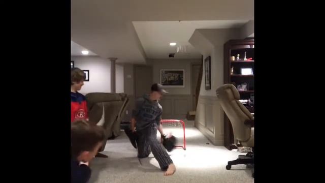 Mini Stick Game смотреть онлайн