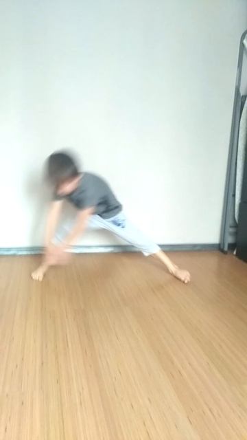 учимся садится на шпагат смотреть онлайн