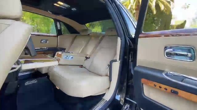2012 Rolls-Royce Ghost EWB смотреть онлайн
