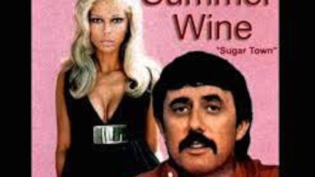 Honeysuckle Rose Lee Hazelwood and Al Casey Combo смотреть онлайн