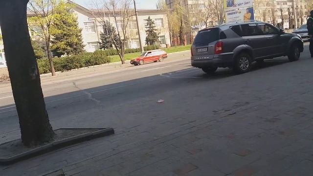 Кривой Рог Полиция задержание проспект Мира 04.04 смотреть онлайн